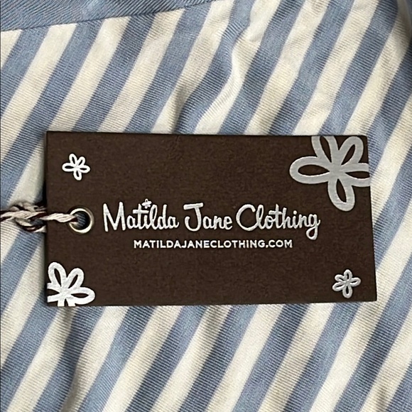 Matilda Jane Umgee Blue Relaxed 3/4 Sleeve Tee with flower details - Picture 2 of 4